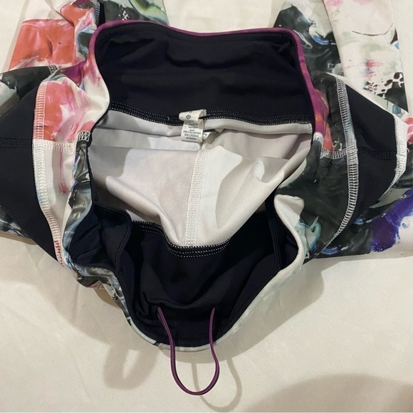 Lululemon Capri colorful size 6 - Picture 6 of 7